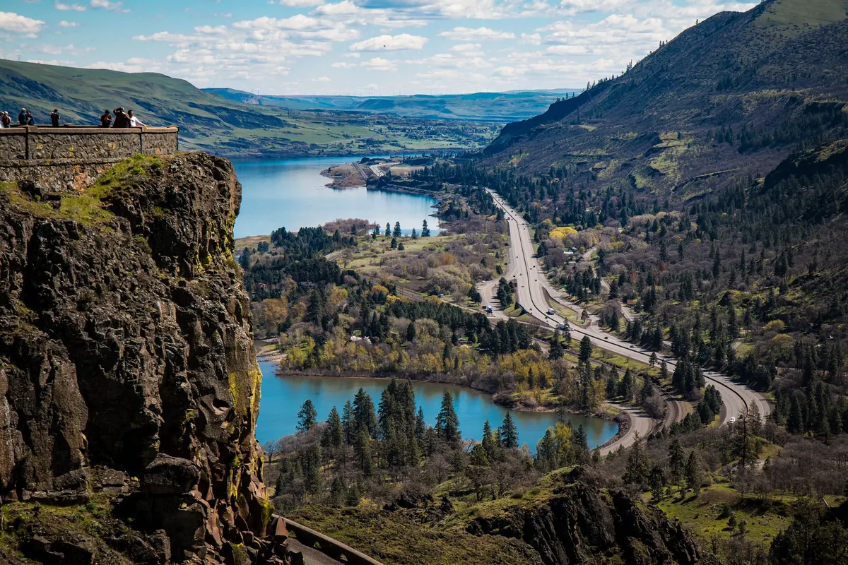 Cheddar Gorge Without a Car: Bus Routes, Walking Trails, and Cave Tickets